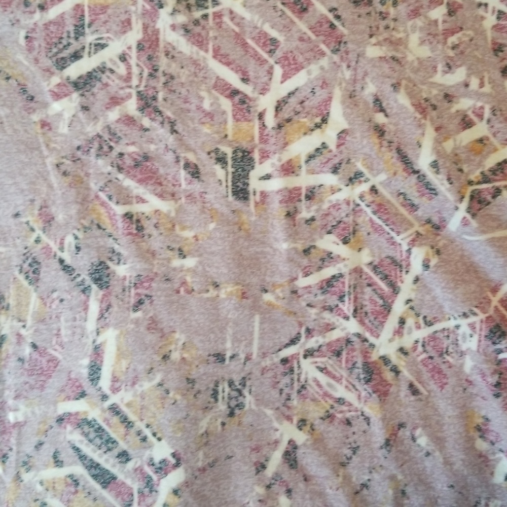Lularoe Randy Tee - Picture 2 of 4
